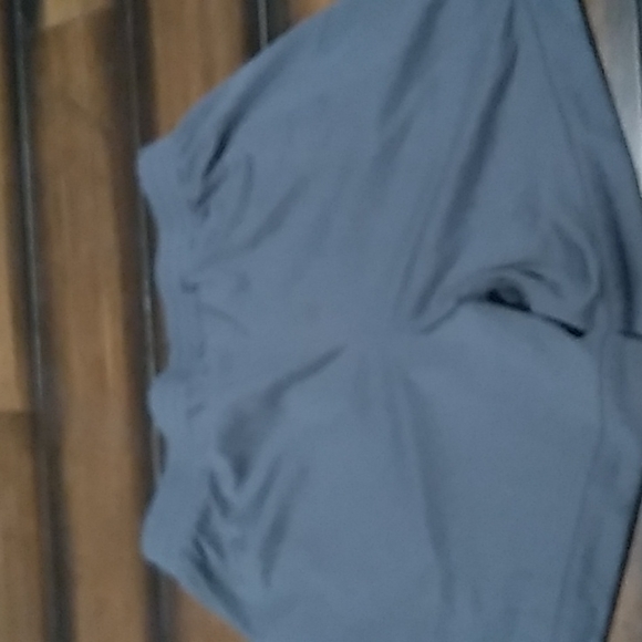 ATHLETIC Works Xl/XG 14/16 Basketball shorts that are fitted and comfortable - Picture 2 of 3